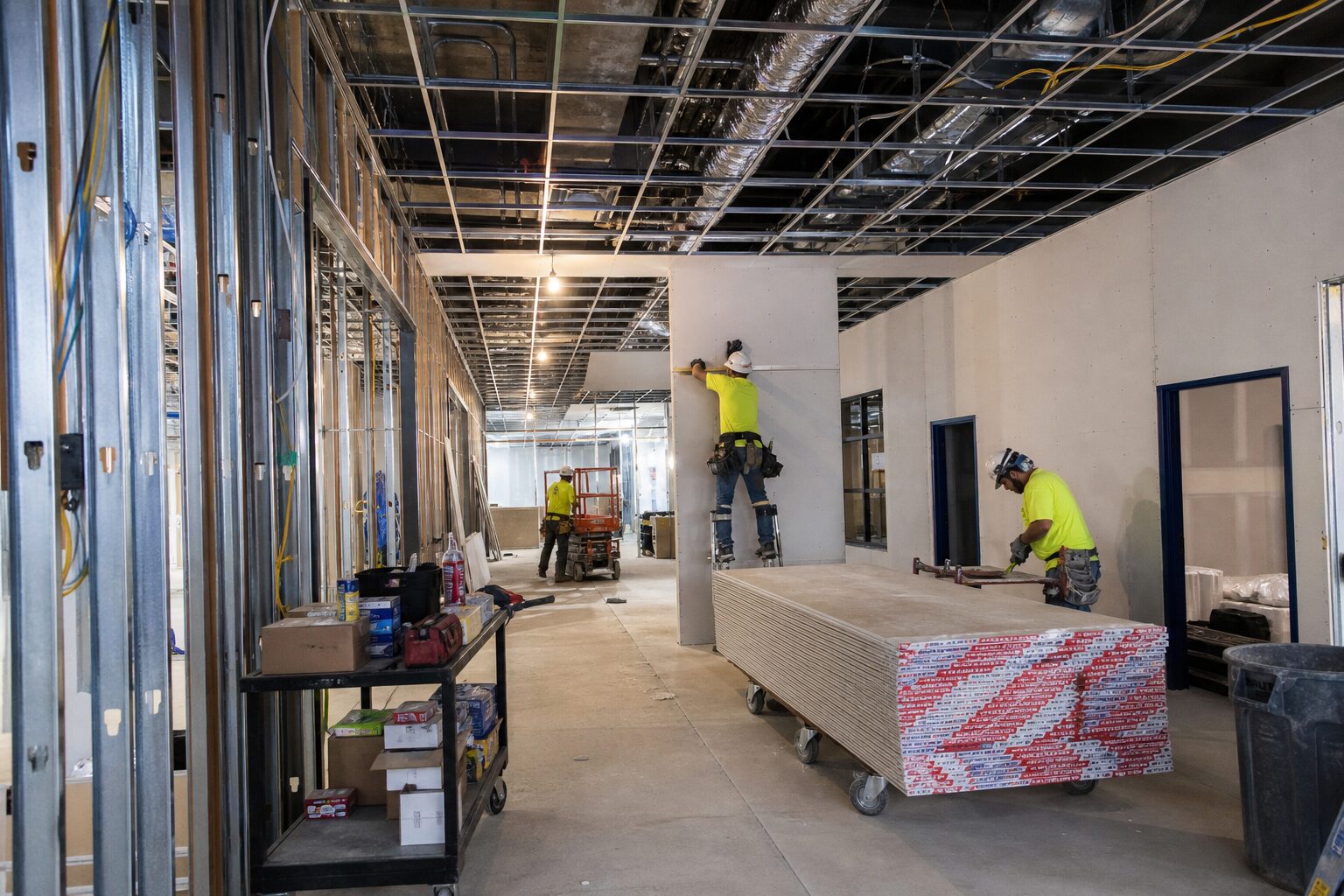 Read more about the article Montana Contractor Insurance Requirements: What Coverage You Actually Need to Win Work